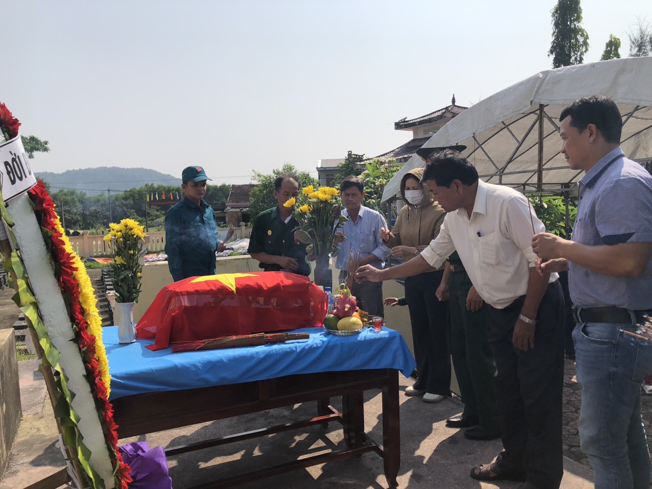 Xã Tịnh Minh tiếp nhận hài cốt liệt sĩ về an táng tại Nghĩa trang liệt sĩ xã